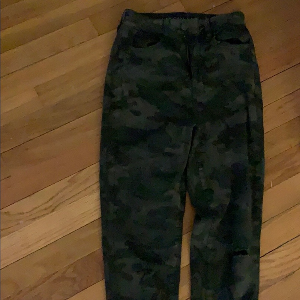 never worn before camo jeans